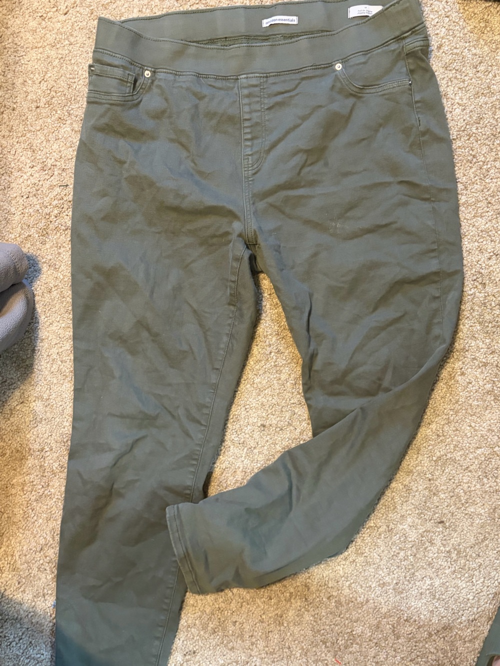Amazon Essentials Olive Jegging